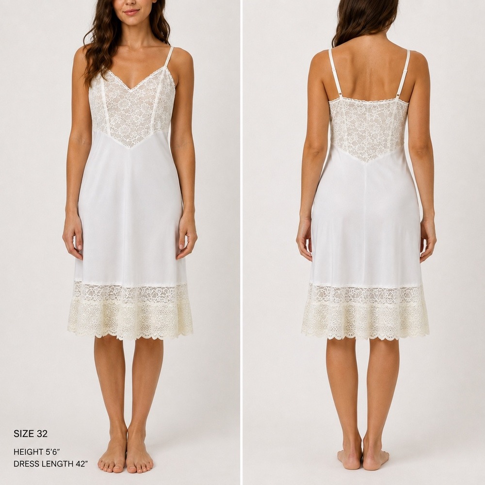 Vintage 70s Vanity Fair White Lace Trim Full Slip Size 32 Coquette Romantic
